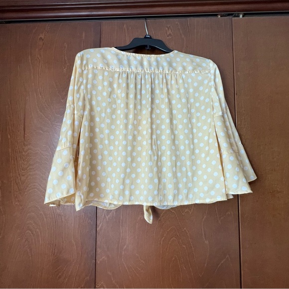 LC Lauren Conrad Buttery Yellow, Tie Front, Flowing Sleeved Top EUC Sz Medium - Picture 2 of 6